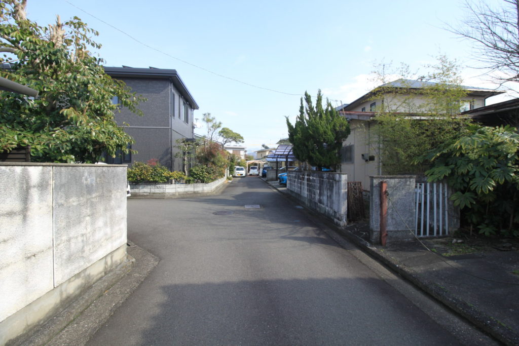 田窪-1580-北側道路