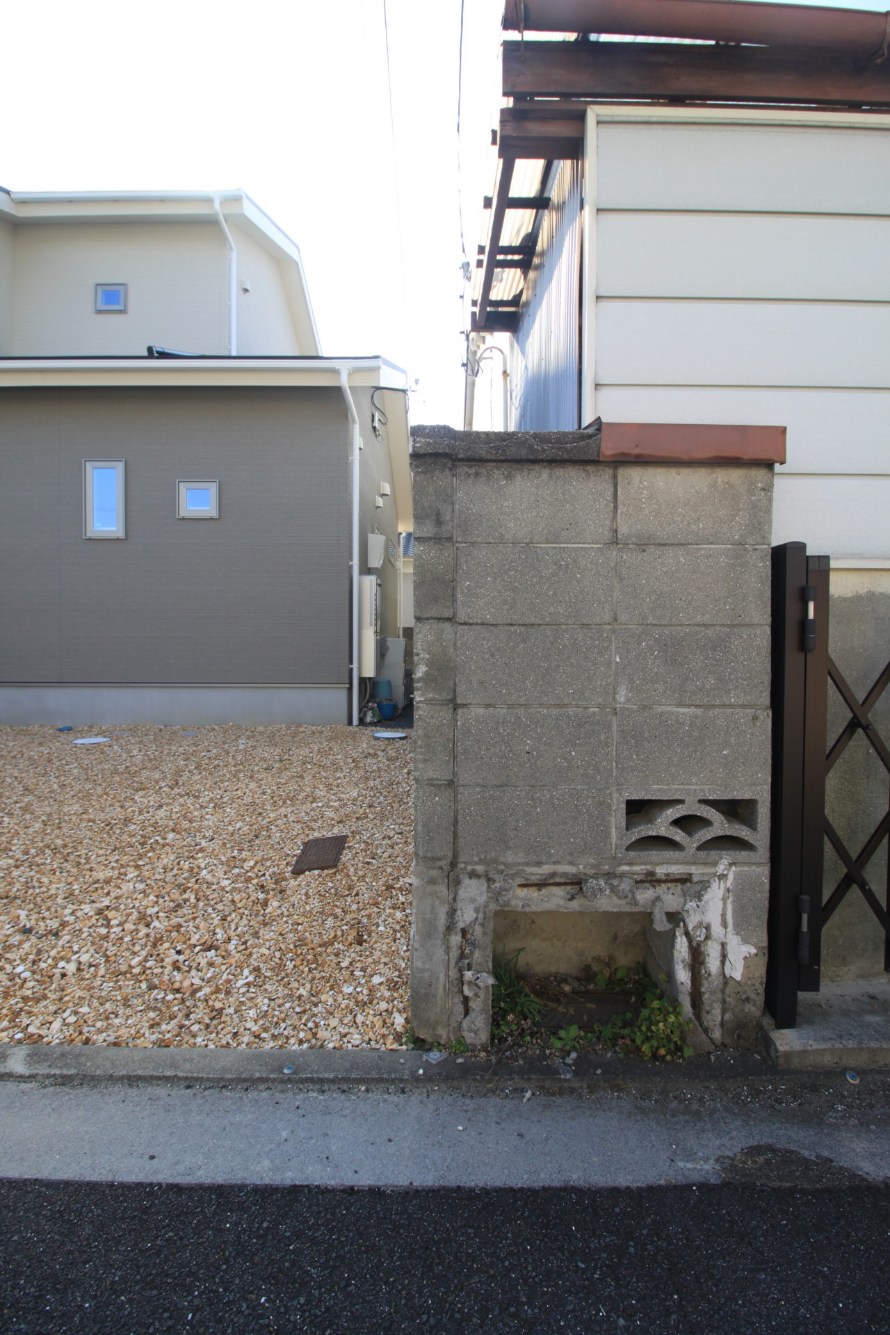 西垣生町 1380 東側境界