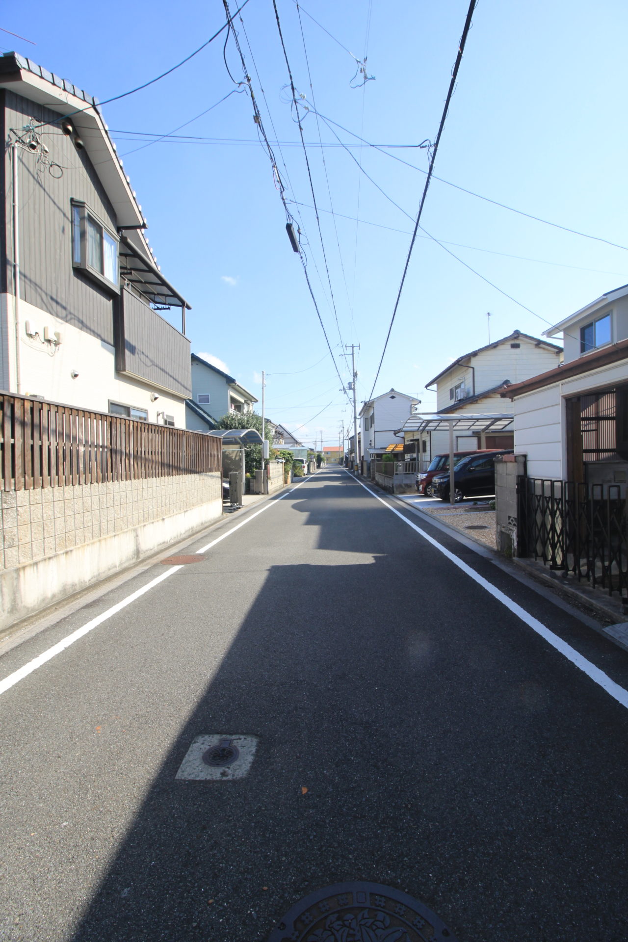 西垣生町 1380 北側道路